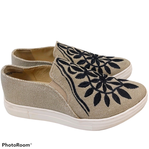 Seychelles Shoes - Seychelles Sunshine Embroidered Slip on Sneakers 7